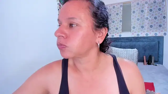 sofi_saliva2511 webcam