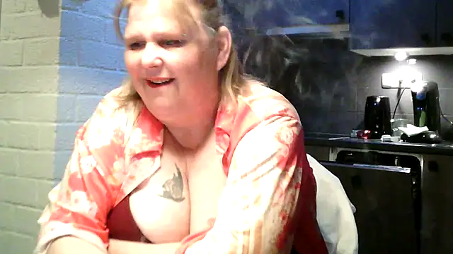 sylviastar46 (Ask my age) - Kies 1 ding uit fooimenu