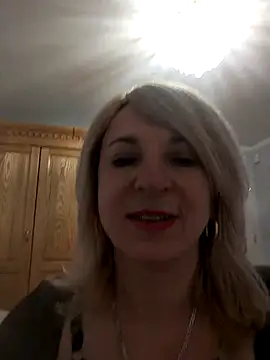 AhlyssaLove1155 webcam