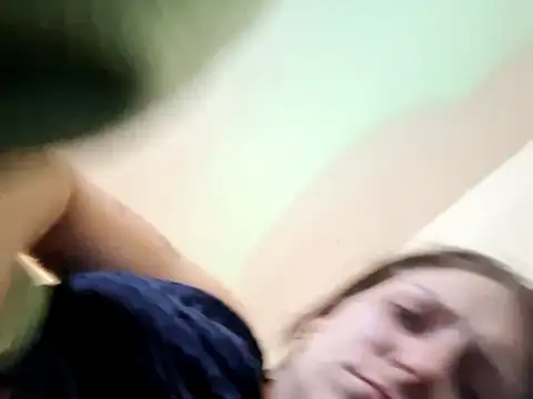 rexminnie (Ask my age) - blowjob on the shoulder of the interstat