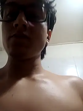 EsmeraldaNaim webcam