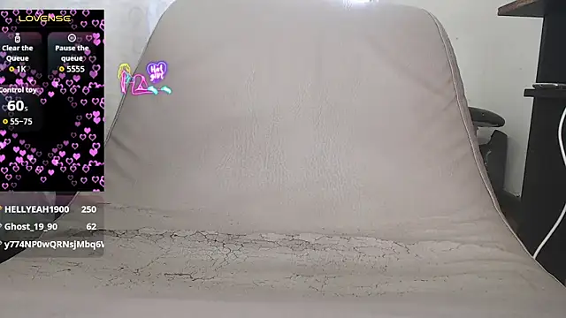 Kittywhiteass webcam