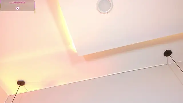 nicolle_pierce webcam