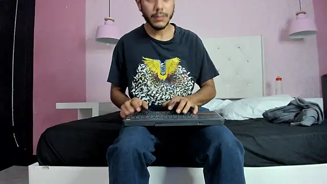 Boss_Domiinator webcam