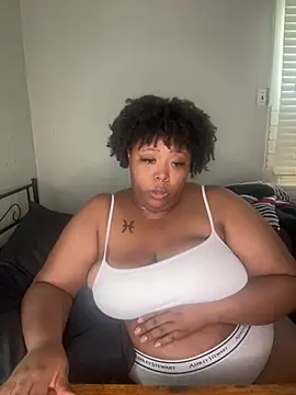 Chocolatebunnyxx96 webcam