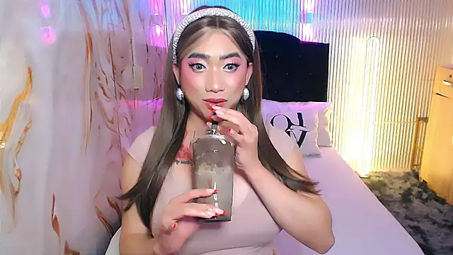 SelfsuckmyBigBanna webcam