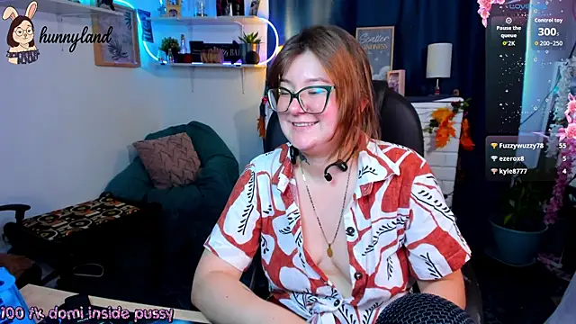 HunnyyLove webcam
