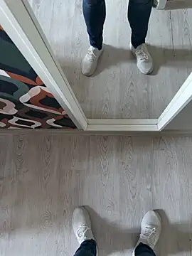 realityyshowww (Ask my age) - Cum on belly in hotel room