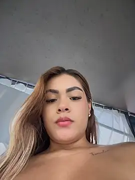 MayaMoanXXX webcam