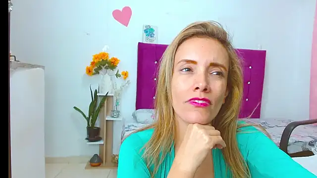 chantalsemenova1 webcam