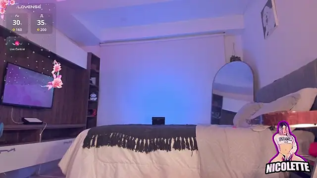 nicolette_tay webcam