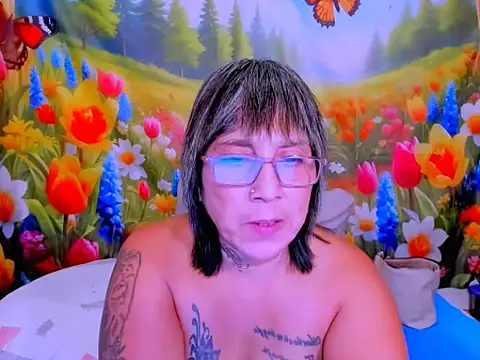 indianroxy webcam