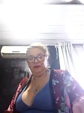 momismilf544 webcam