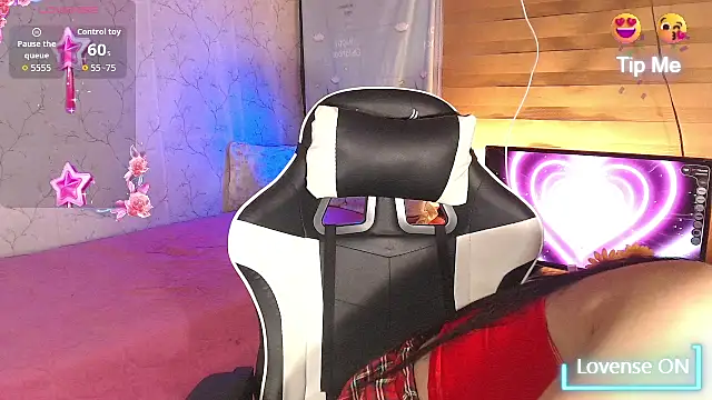 SweetSurrender_ webcam