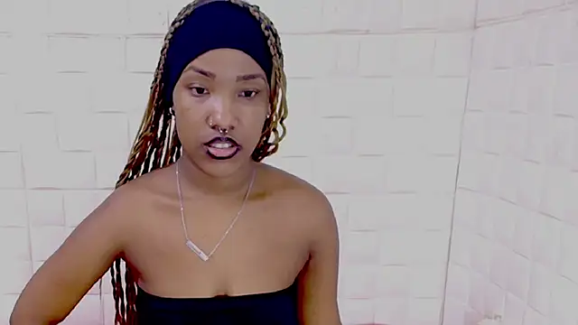 EroticSexyPrada webcam