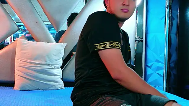 Oliver_Jamees webcam