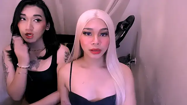 slutty_aki live sex cam