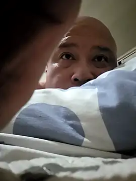 123wcnmlgb123 (Ask my age) - 攒钱还债