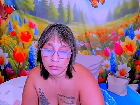 indianroxy webcam