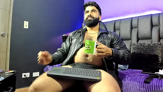 Lyon_vach live sex cam