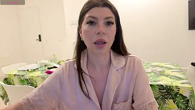 jullyenn3 (F young) - how many squirts can we make?