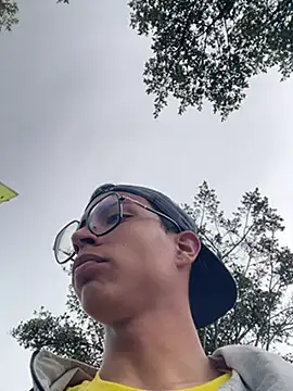 Andres_boy252's live cam