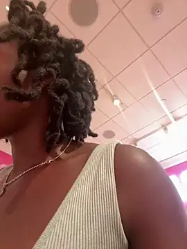 choclatepeaach webcam