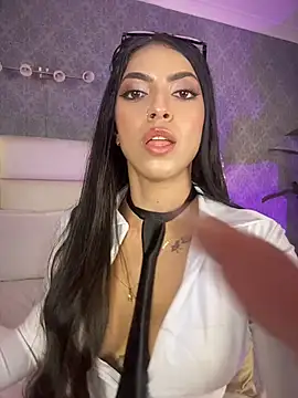 Webcam Model (Celeste_Amber)  is live.Free join now!