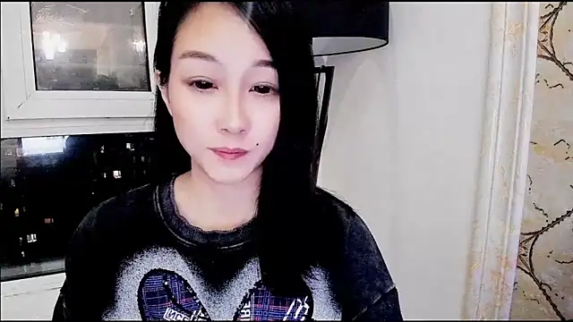 美女NIAN-er在线直播