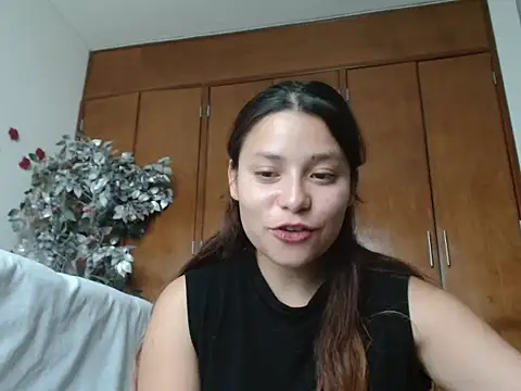 3littles (F young) - Expose your ass and pussy in 3D