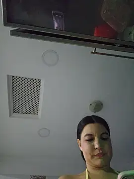 Pretty_Julieta webcam