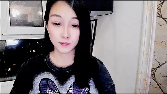 美女NIAN-er在线直播