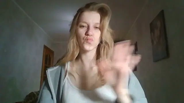 CuriousMildness webcam