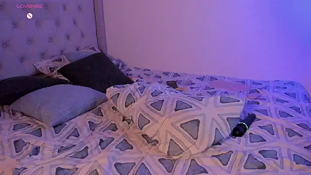 kristal_benet webcam