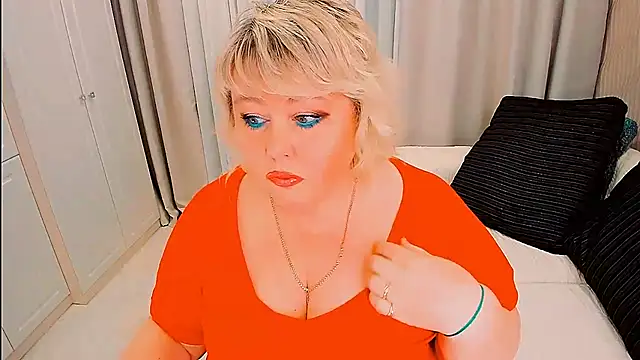 BIGTITSBBW webcam
