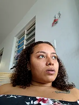 curly_girl_31 webcam