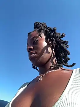 choclatepeaach webcam