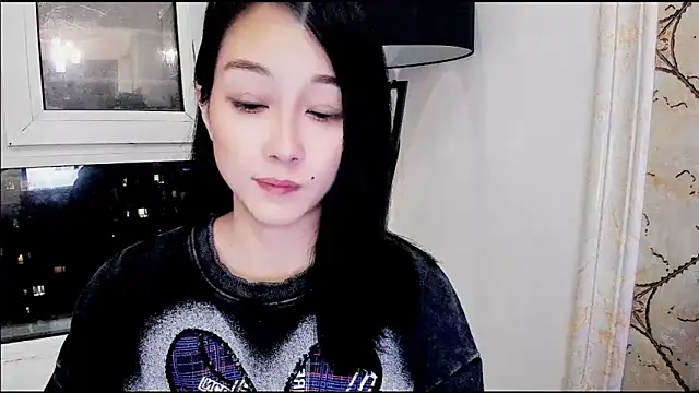 美女NIAN-er在线直播