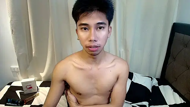 Ur_pinoyhotbrix webcam