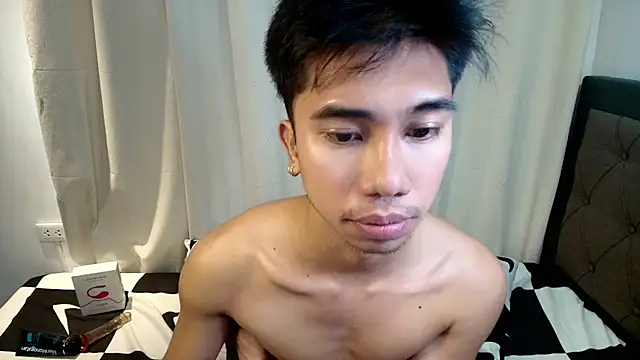 Ur_pinoyhotbrix webcam