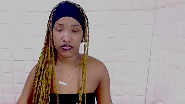 EroticSexyPrada webcam