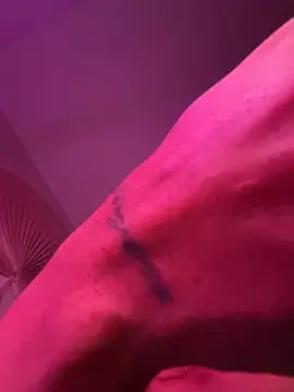 TheRealOshunQueen webcam