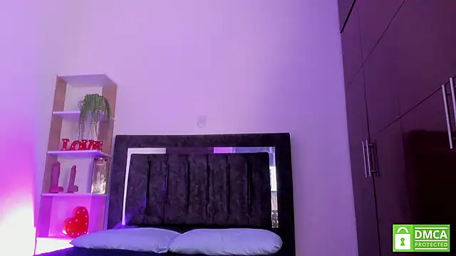 Zoe_TransGirl webcam