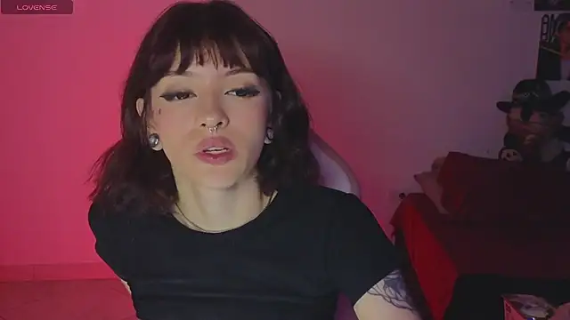 Moonlightt_21 webcam