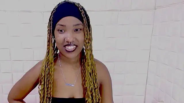 EroticSexyPrada webcam