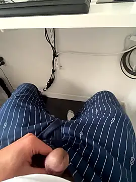 awesomemilkss webcam