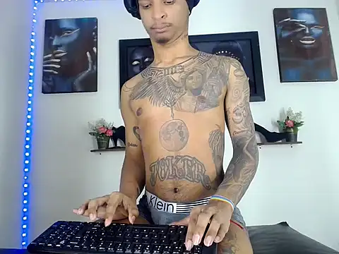 Tatoo_Noah webcam