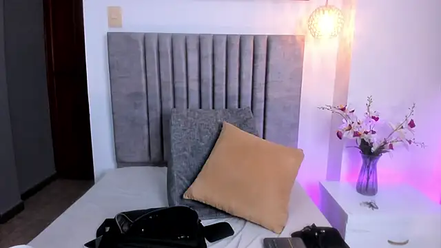 Zamira_Taylor webcam