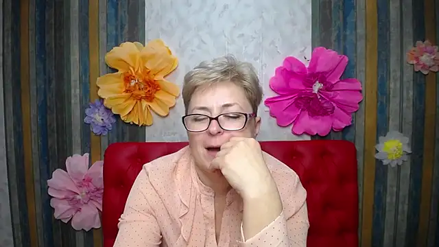 EmiliaGree Stripchat cam model