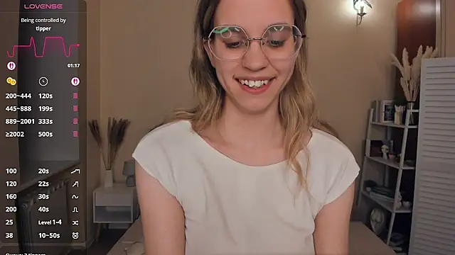 joanbaggott (F teen) - Lower panties and flash my bush